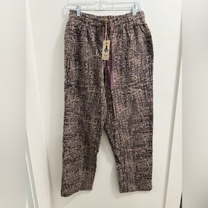 Easel Black and Cream Patterned Pants